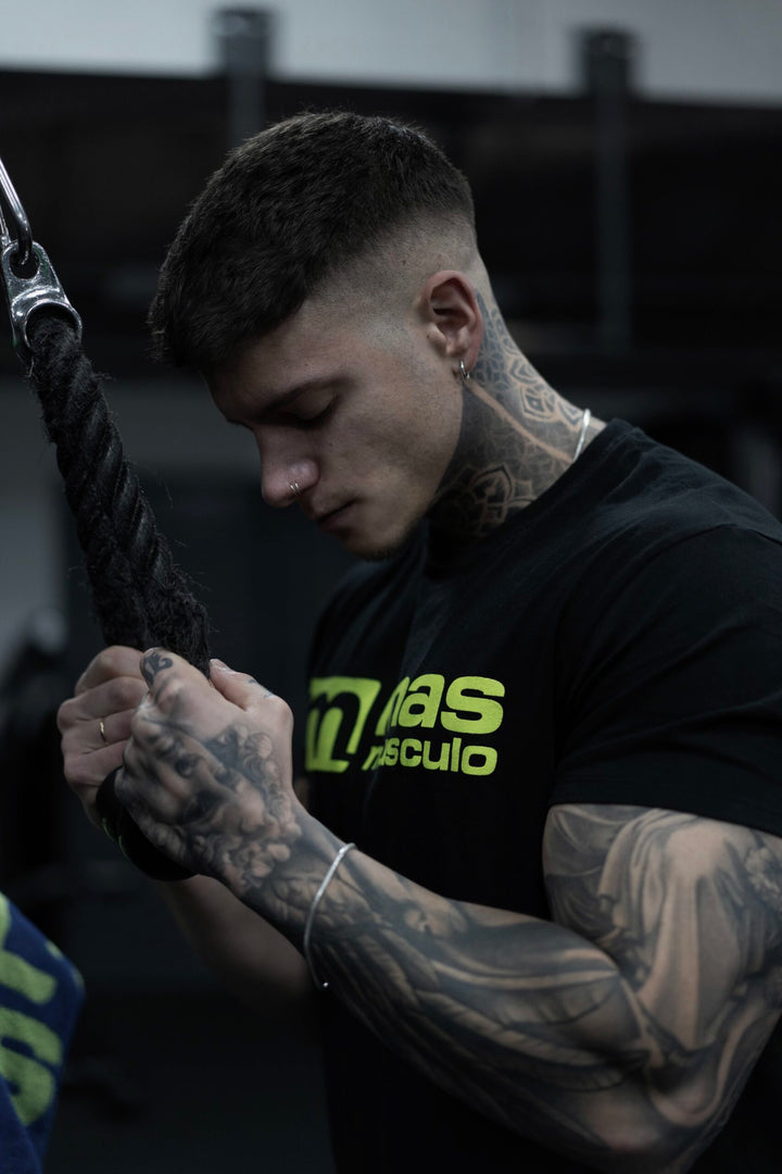 ¿Cómo calentar tus bíceps antes de entrenar?